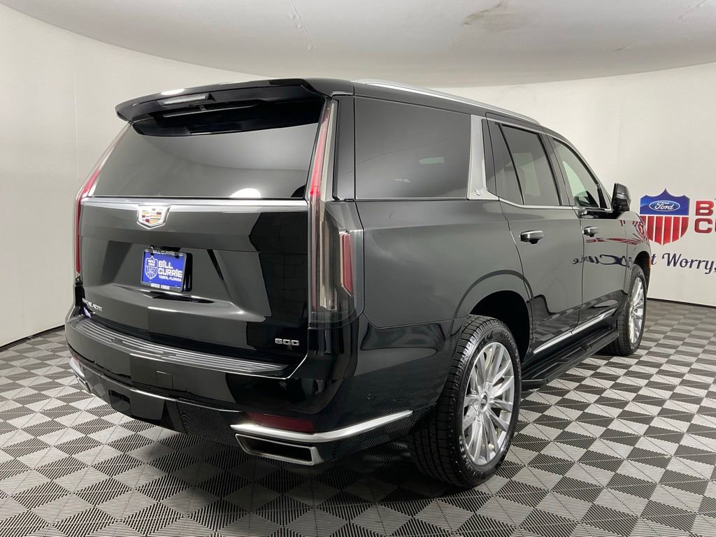 Used 2023 Cadillac Escalade Premium Luxury RWD image 3