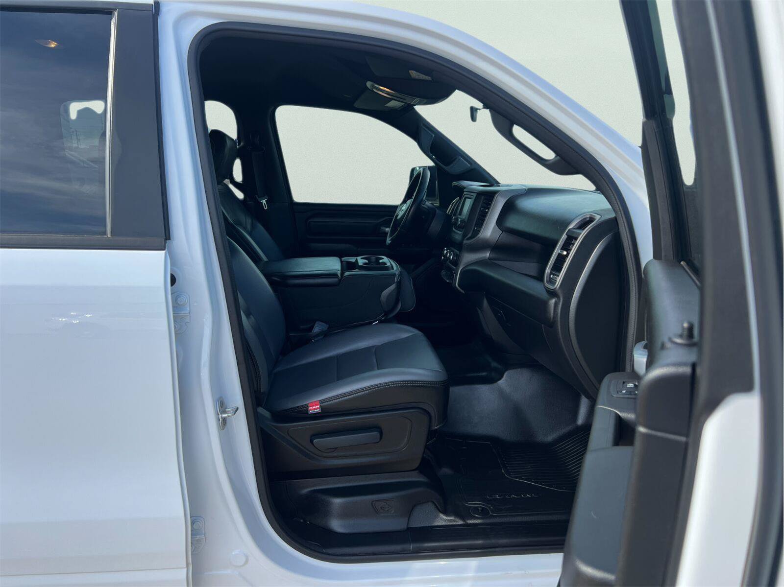 Used 2024 RAM 1500 Tradesman AWD/4WD image 25