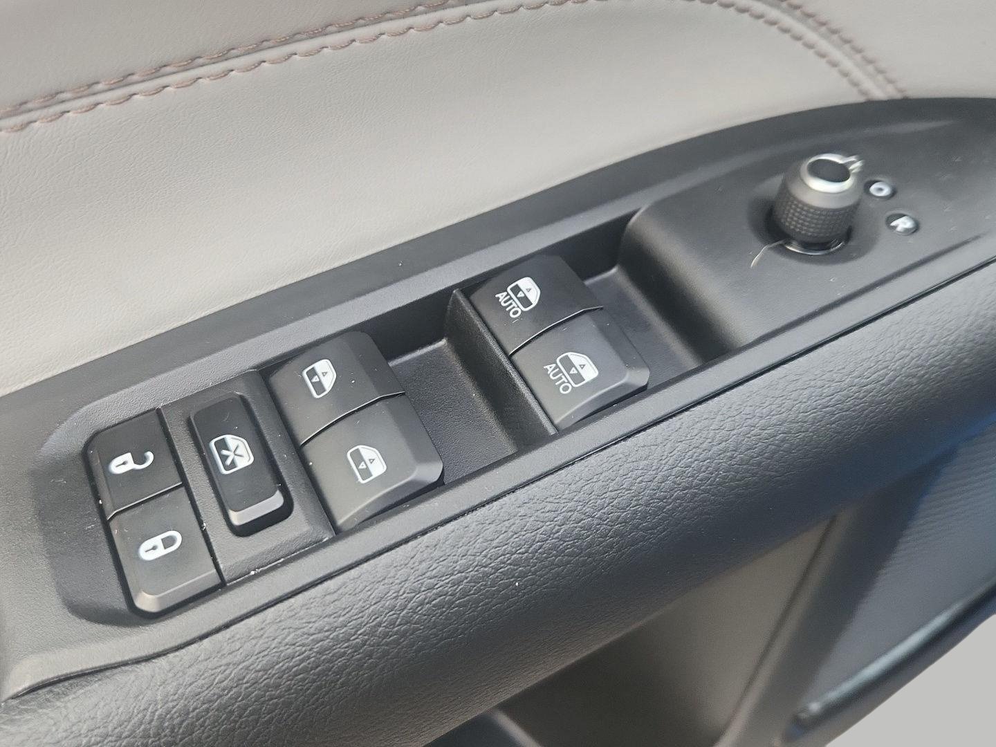 Used 2023 Jeep Compass Limited AWD/4WD image 15