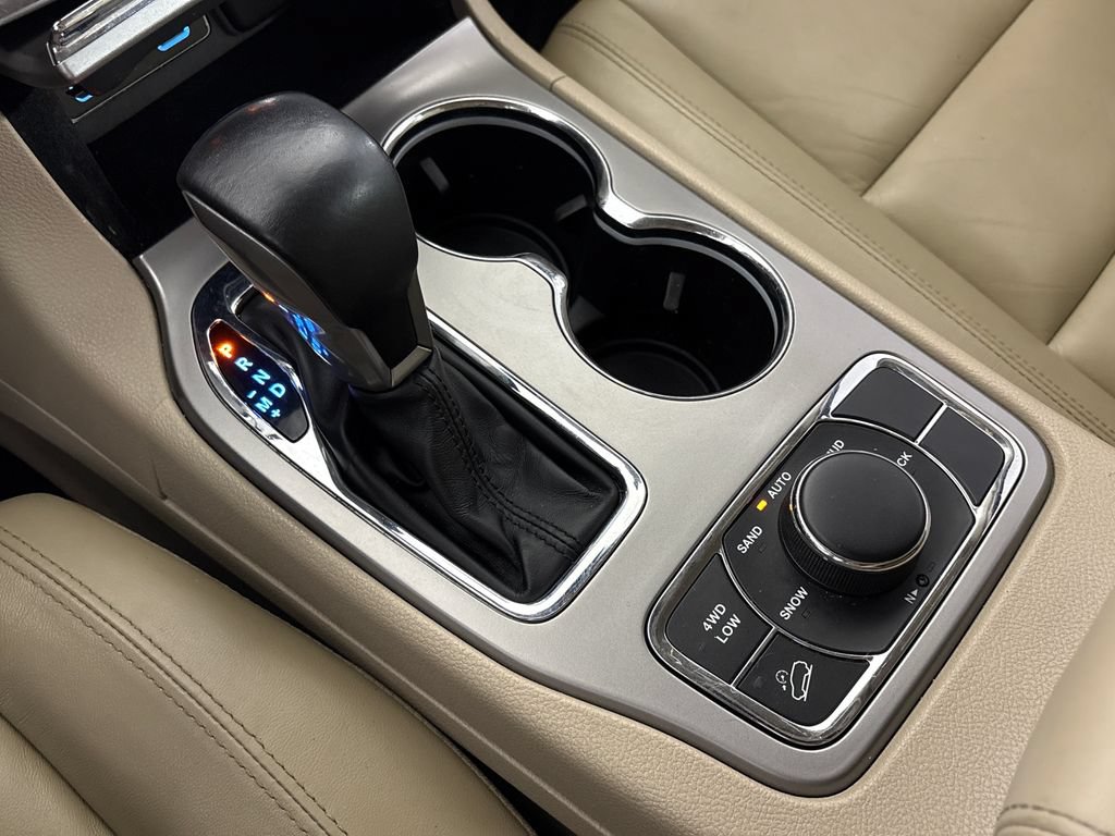Used 2021 Jeep Grand Cherokee Limited AWD/4WD image 27