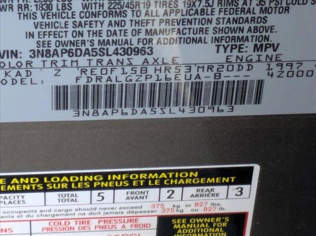 Used 2025 Nissan Kicks SR image 21