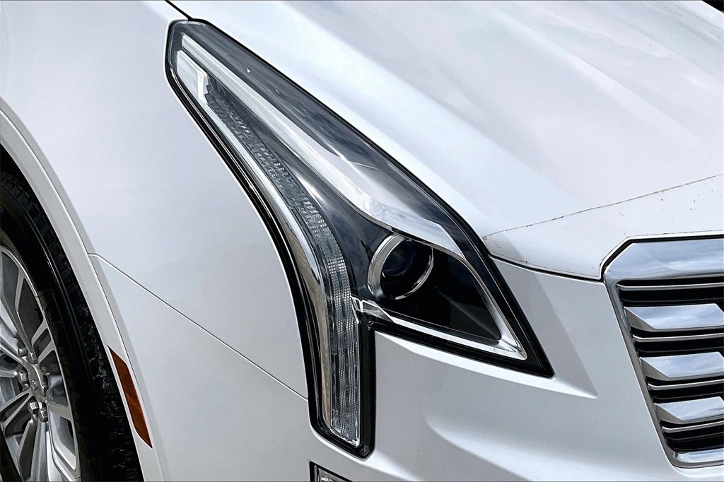 Used 2017 Cadillac XT5 Luxury w/ Driver Awareness Package image 33