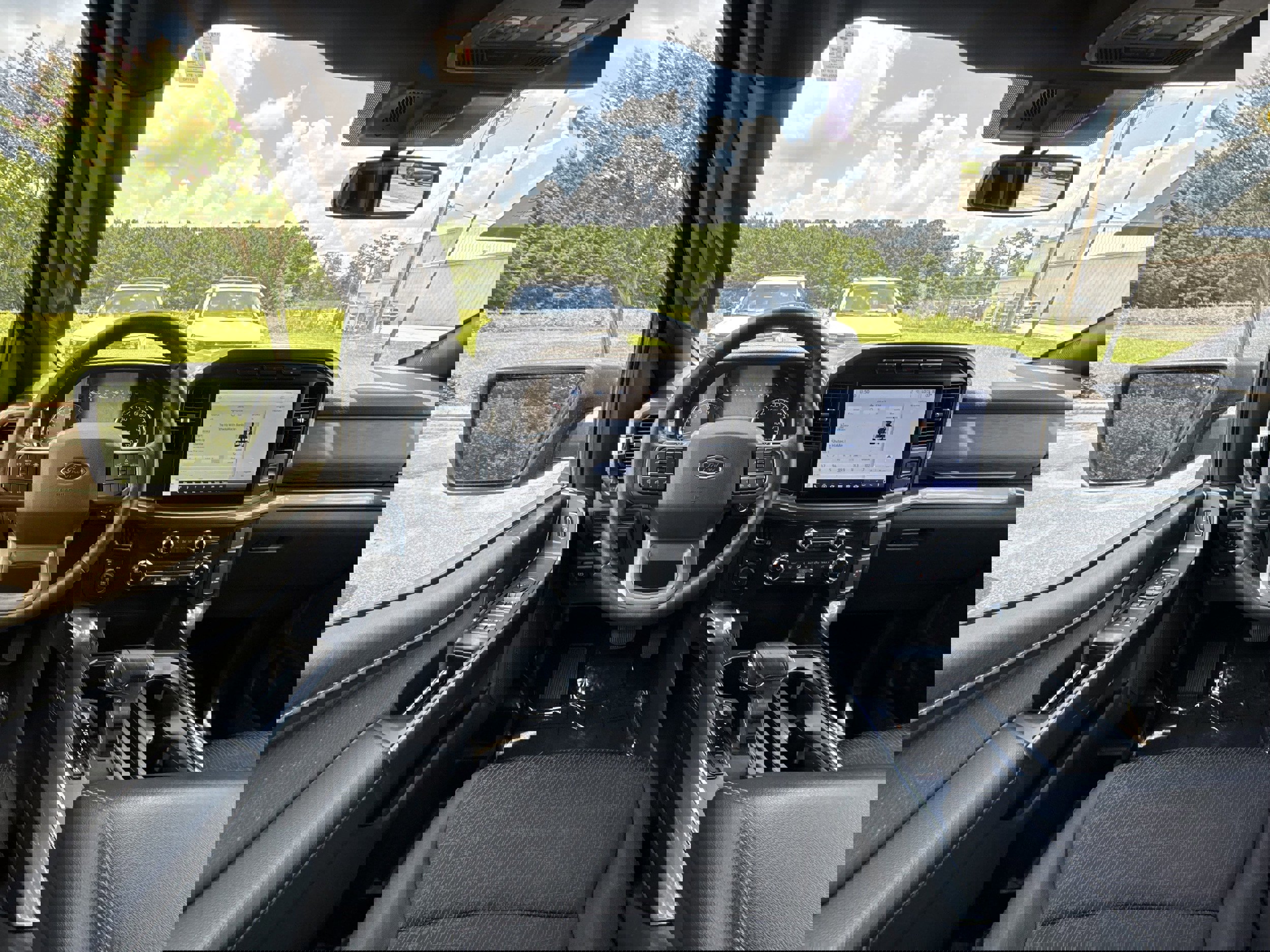 Certified 2022 Ford F150 XLT w/ Equipment Group 302A High image 18