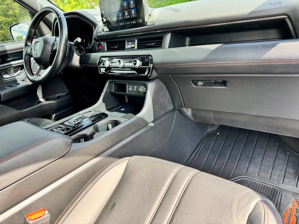 Used 2023 Honda Pilot TrailSport image 19