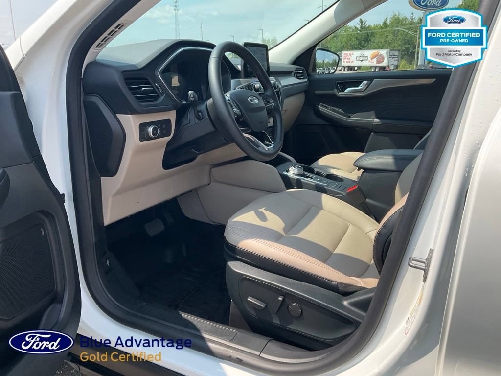 Certified 2022 Ford Escape Titanium w/ Class II Trailer Tow Package AWD/4WD image 4