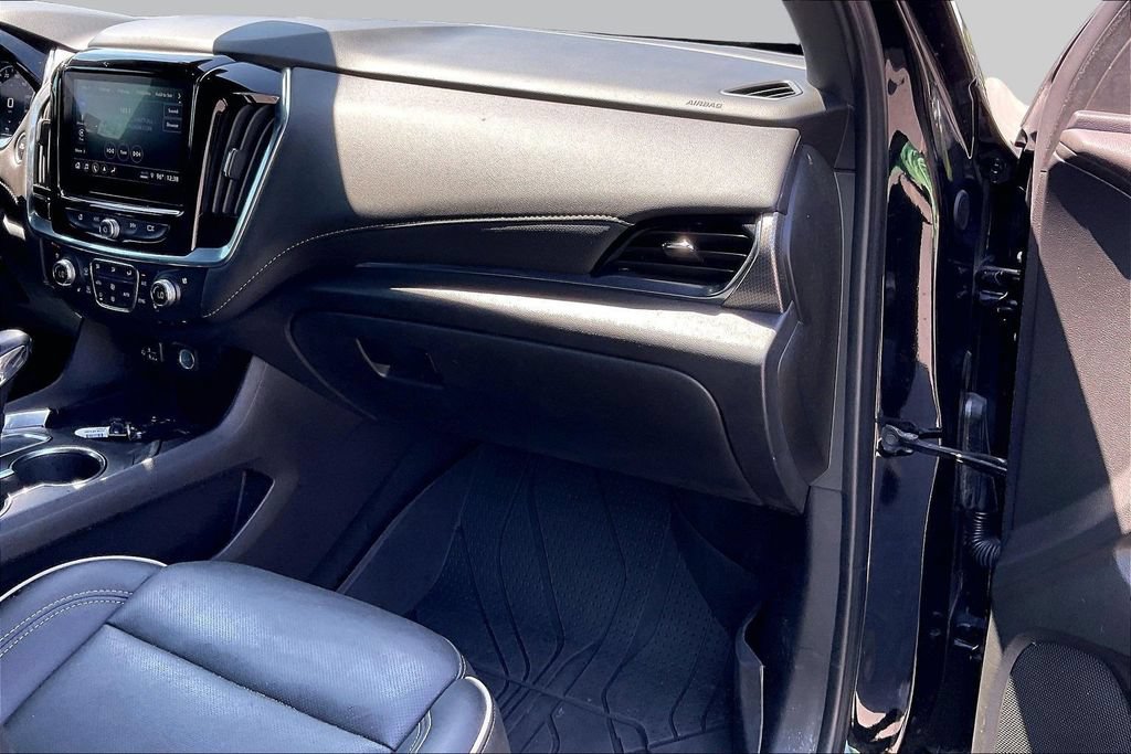 Used 2022 Chevrolet Traverse Premier w/ LPO, Floor Liner Package FWD image 17