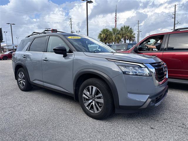 Used 2022 Nissan Pathfinder SL FWD image 16