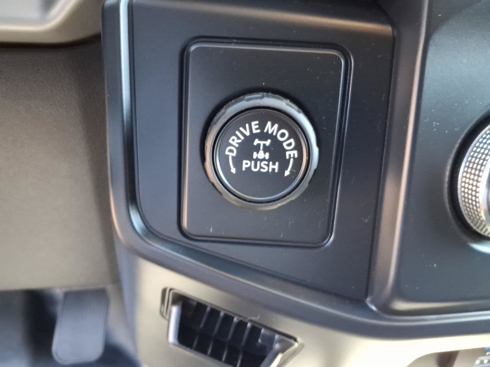 Certified 2022 Ford Expedition XL RWD image 11