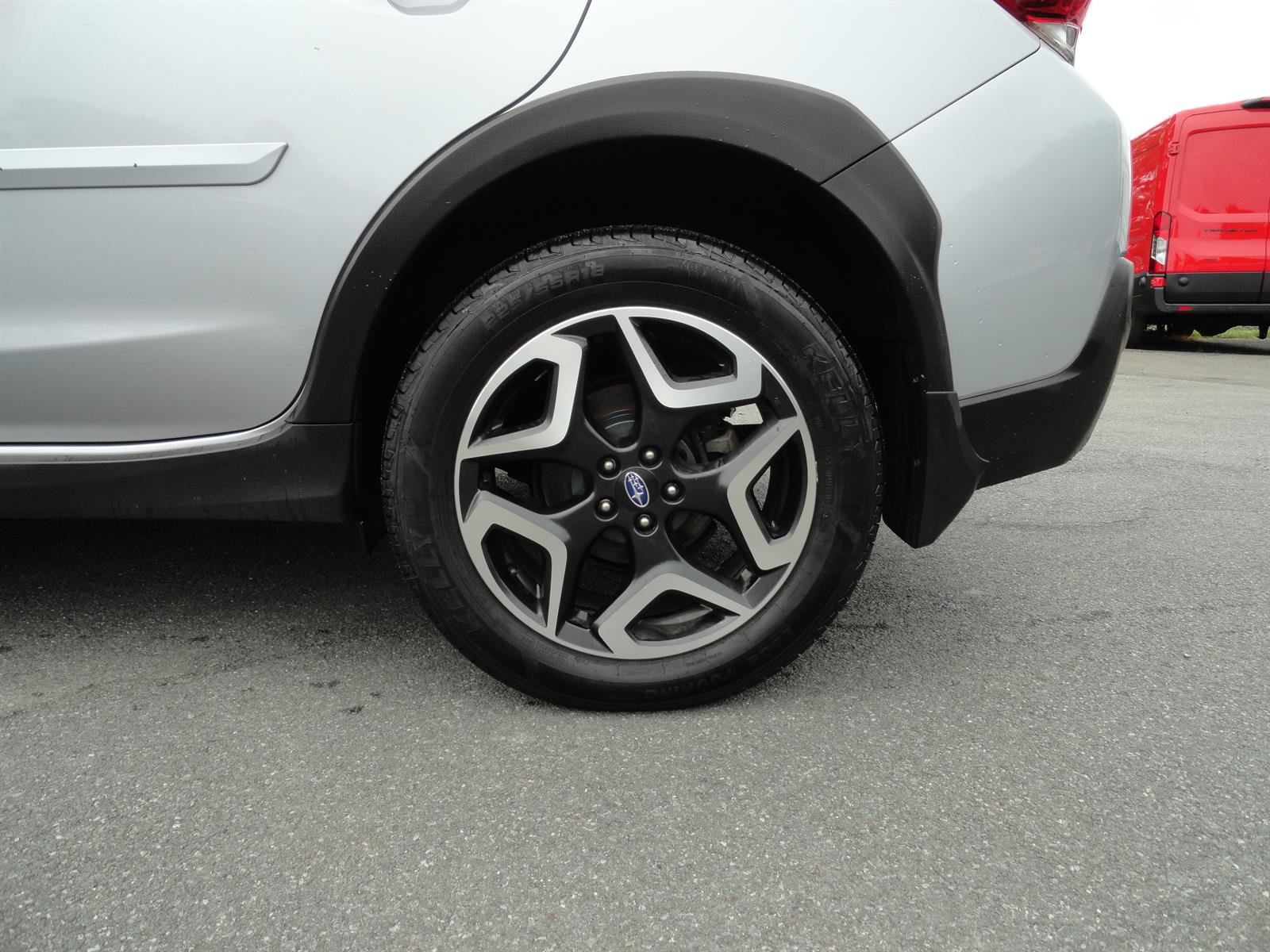 Used 2019 Subaru Crosstrek 2.0i Limited w/ Moonroof Package w/Navigation AWD/4WD image 9