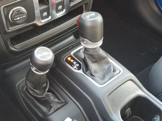 Used 2022 Jeep Wrangler Sport AWD/4WD image 19