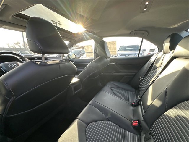 Used 2020 Toyota Camry SE image 19