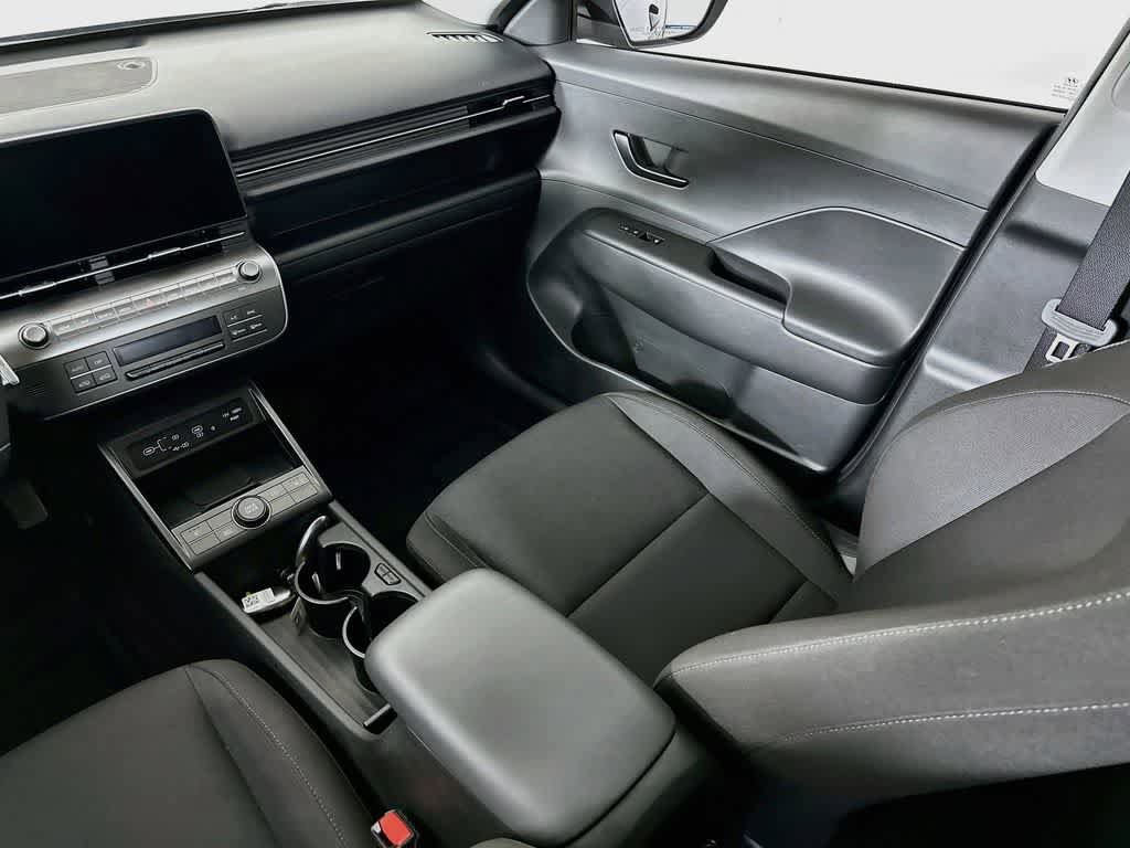 Used 2025 Hyundai Kona SEL FWD image 10