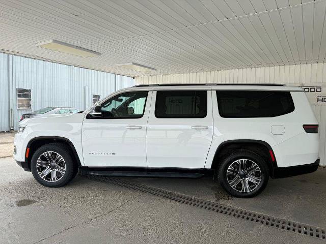 Used 2024 Jeep Wagoneer L Series II RWD image 32