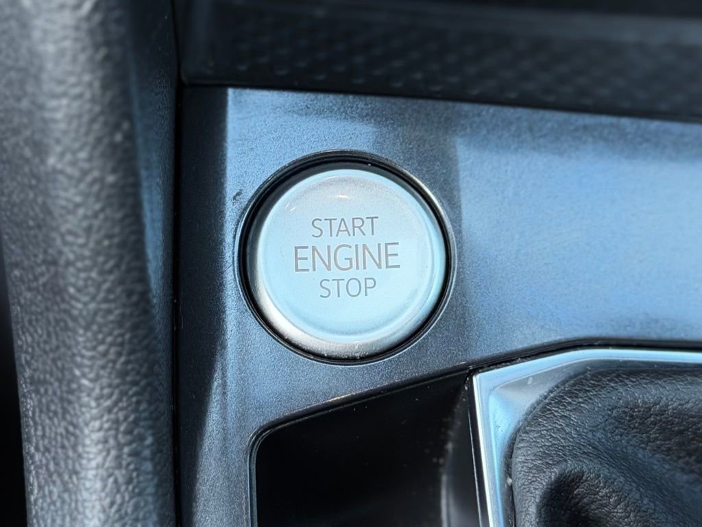 Used 2023 Volkswagen Tiguan SE R-Line image 27