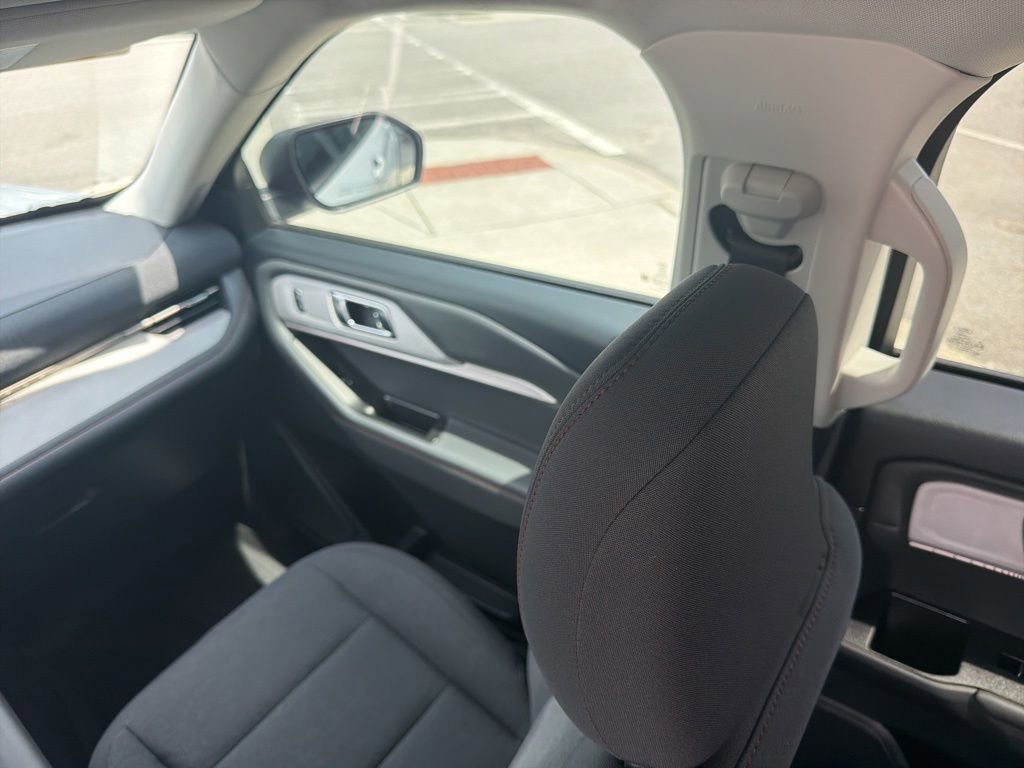 Certified 2025 Ford Explorer Active RWD image 21