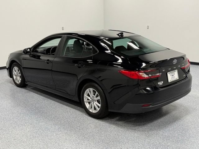 Used 2025 Toyota Camry LE FWD image 7