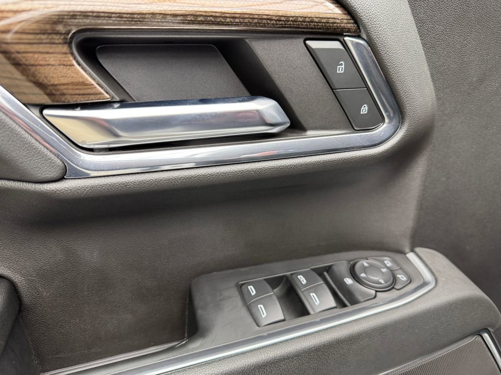 Used 2024 Chevrolet Silverado 1500 LT image 12