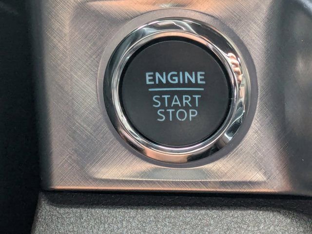 Certified 2025 Ford F350 King Ranch image 32