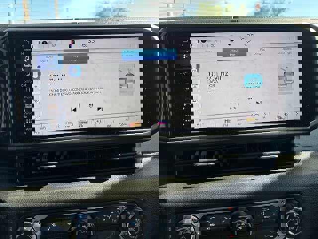 Used 2025 Jeep Gladiator Sport image 33