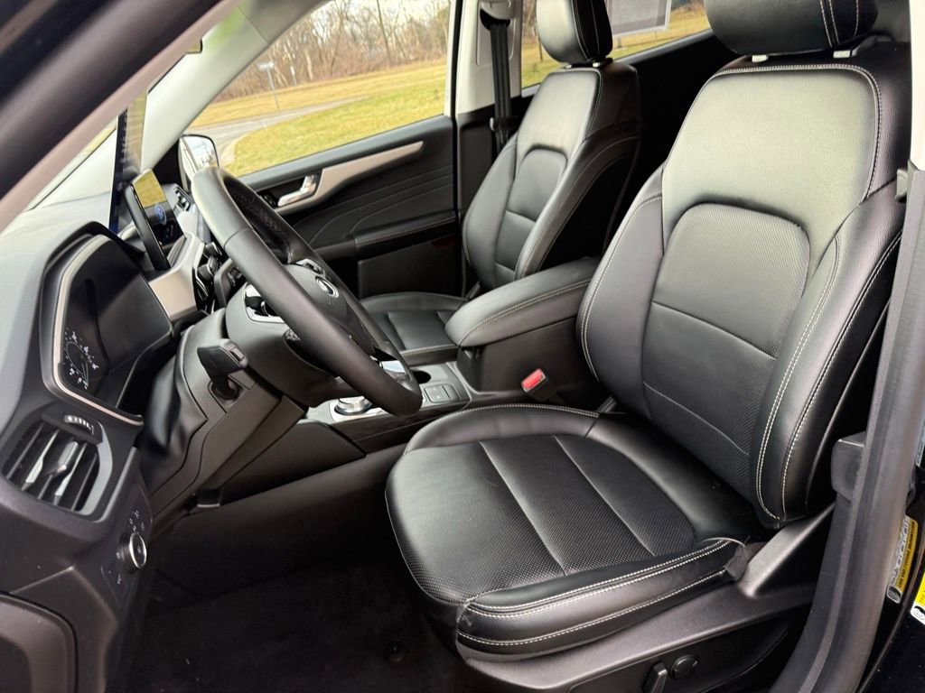 Certified 2022 Ford Escape SEL image 20