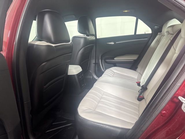 Used 2018 Chrysler 300 S image 13