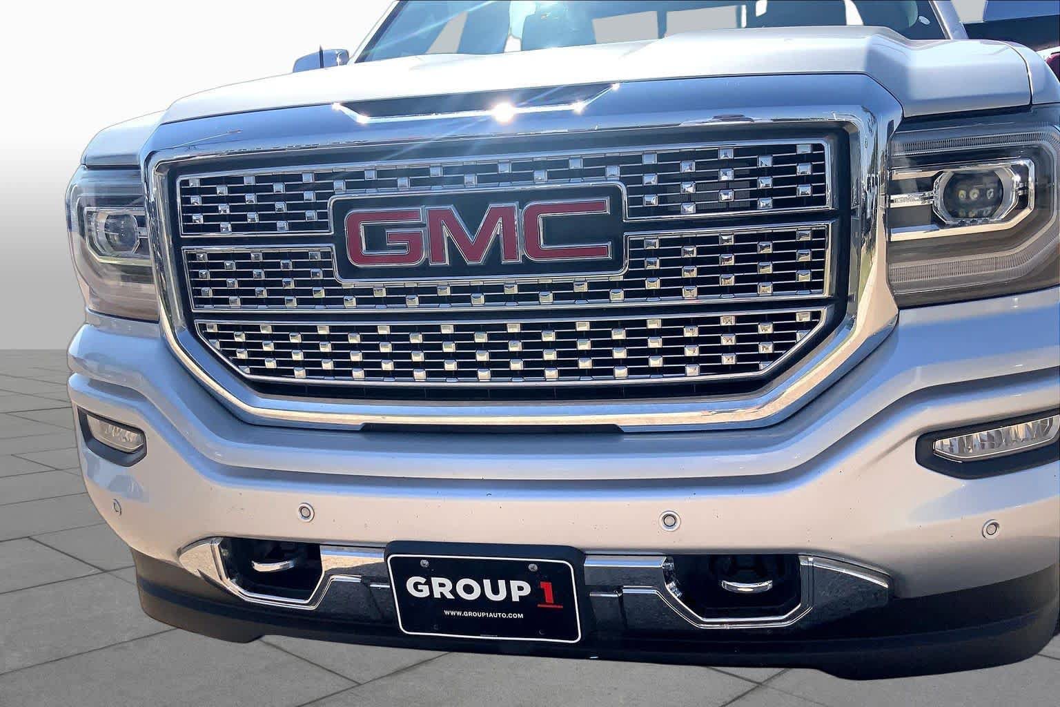 Used 2018 GMC Sierra 1500 Denali w/ Denali Ultimate Package AWD/4WD image 30