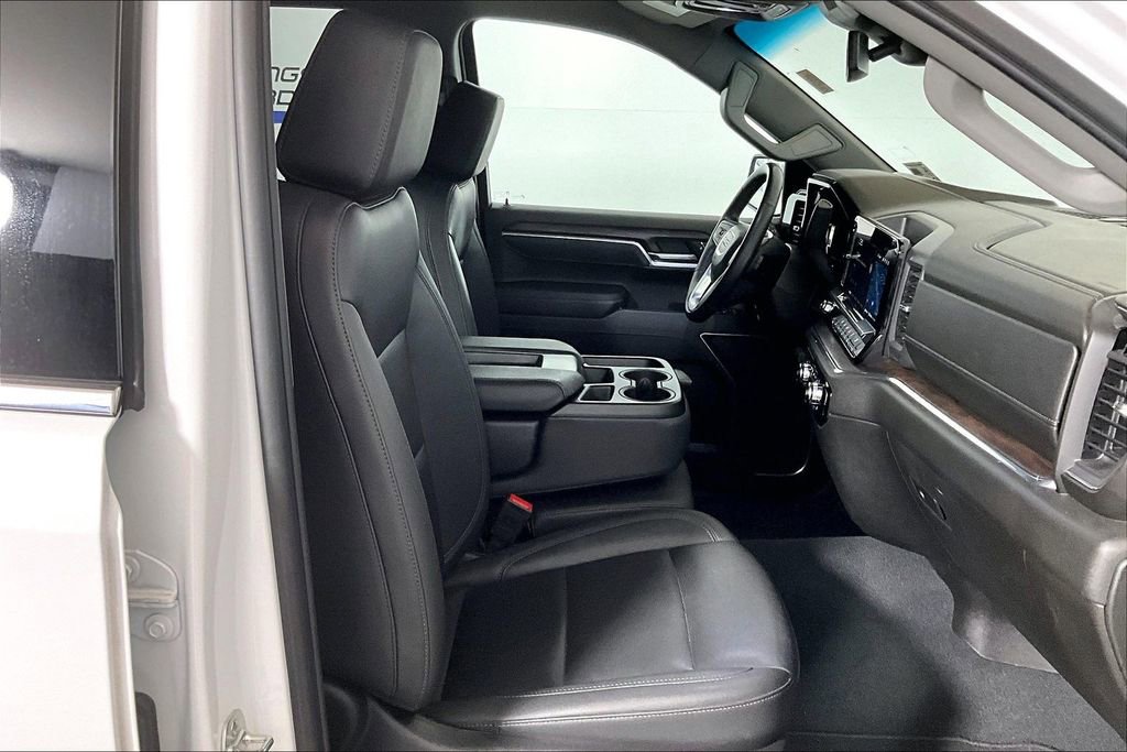 Used 2025 GMC Sierra 1500 SLT image 6