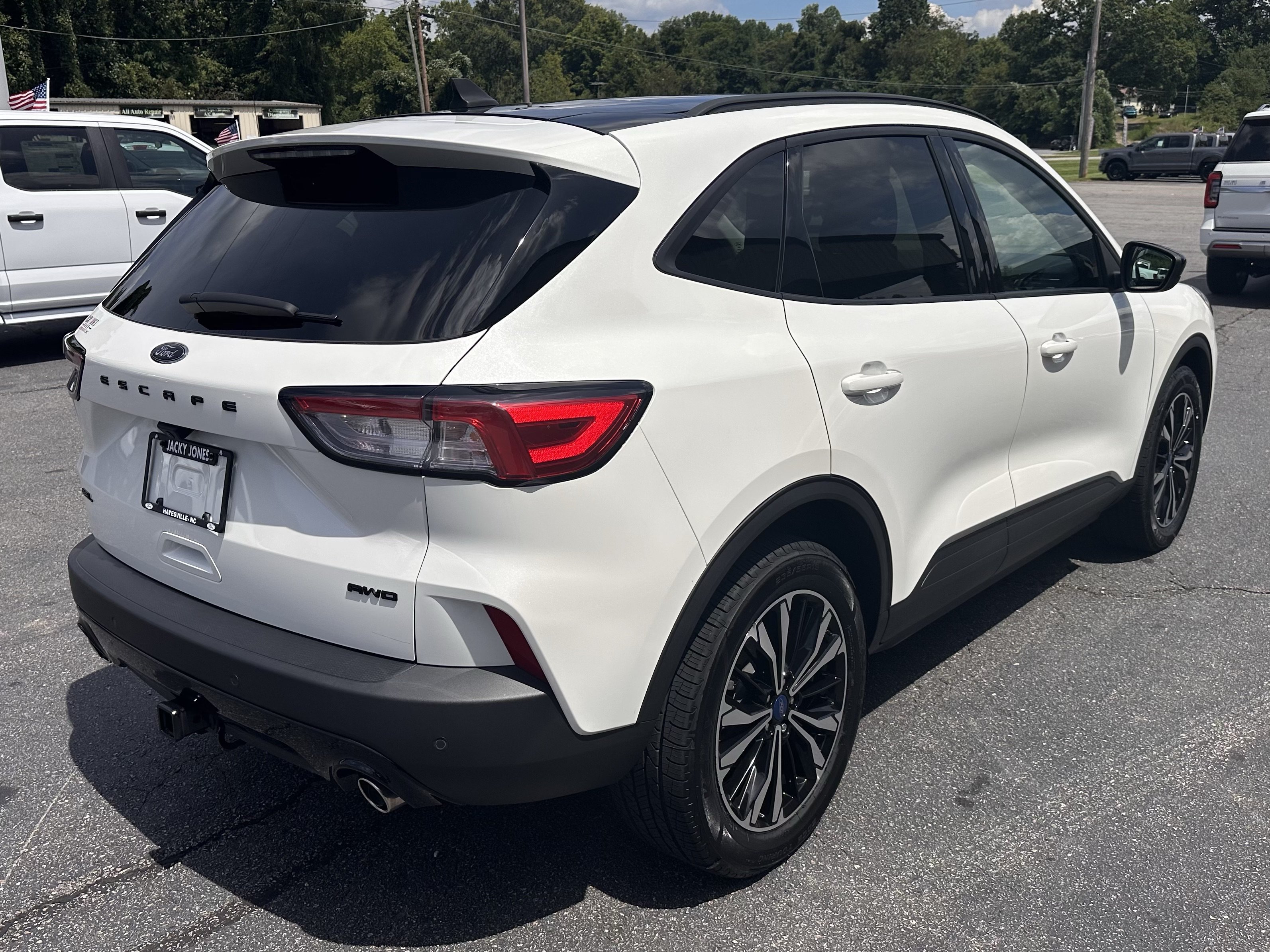 Certified 2022 Ford Escape SEL w/ SEL Stealth AWD Package image 6