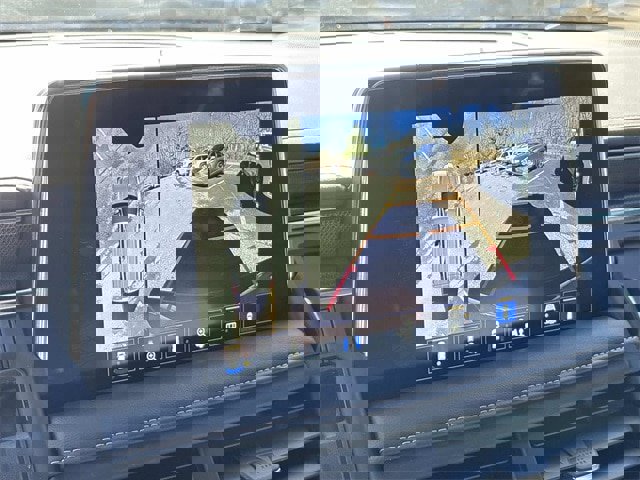 Used 2024 GMC Yukon AT4 w/ Technology Package image 34