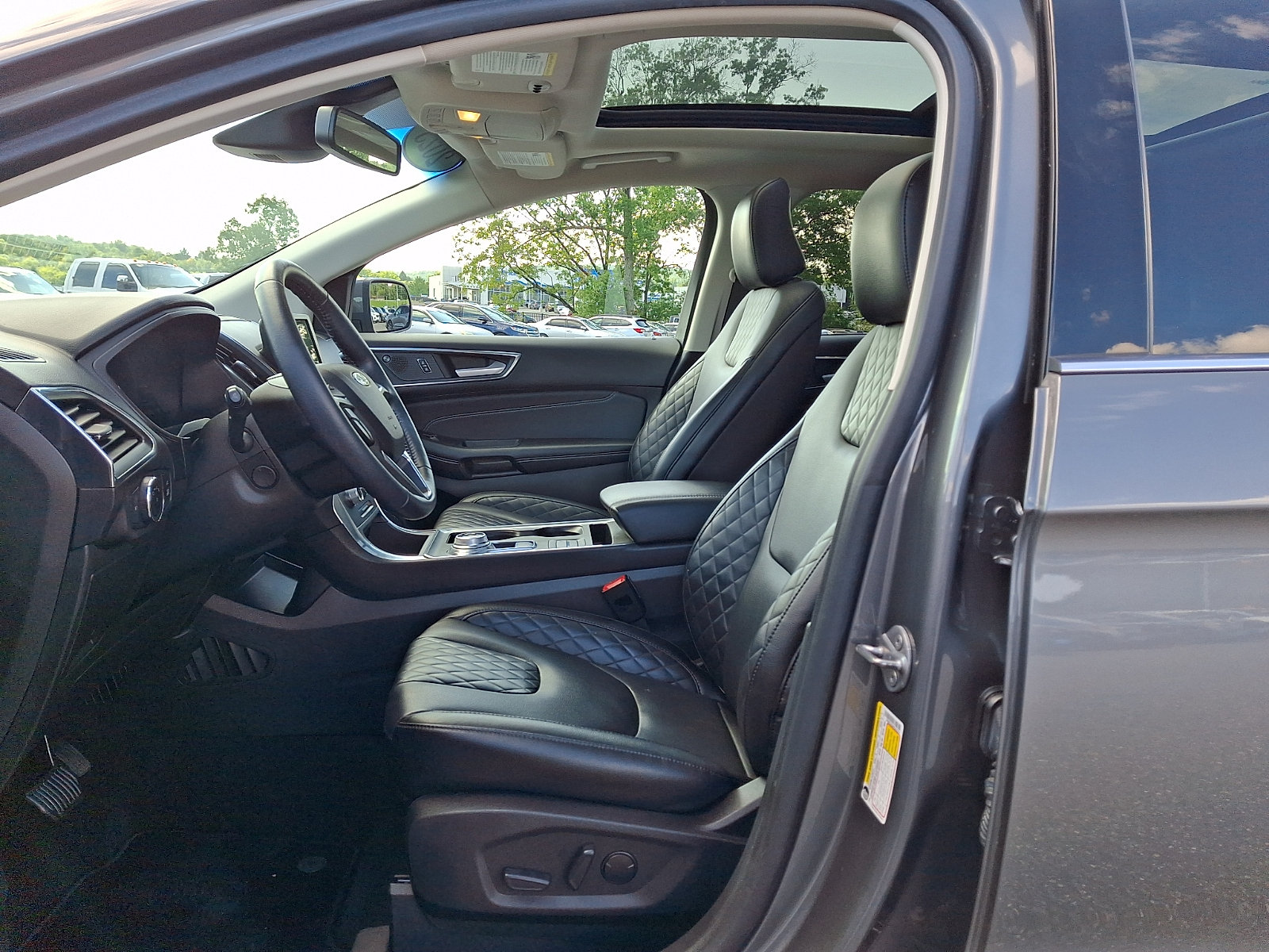 Certified 2023 Ford Edge Titanium w/ Equipment Group 301A AWD/4WD image 14