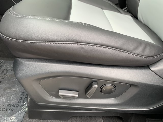 Certified 2022 Ford Explorer XLT w/ Equipment Group 202A AWD/4WD image 11