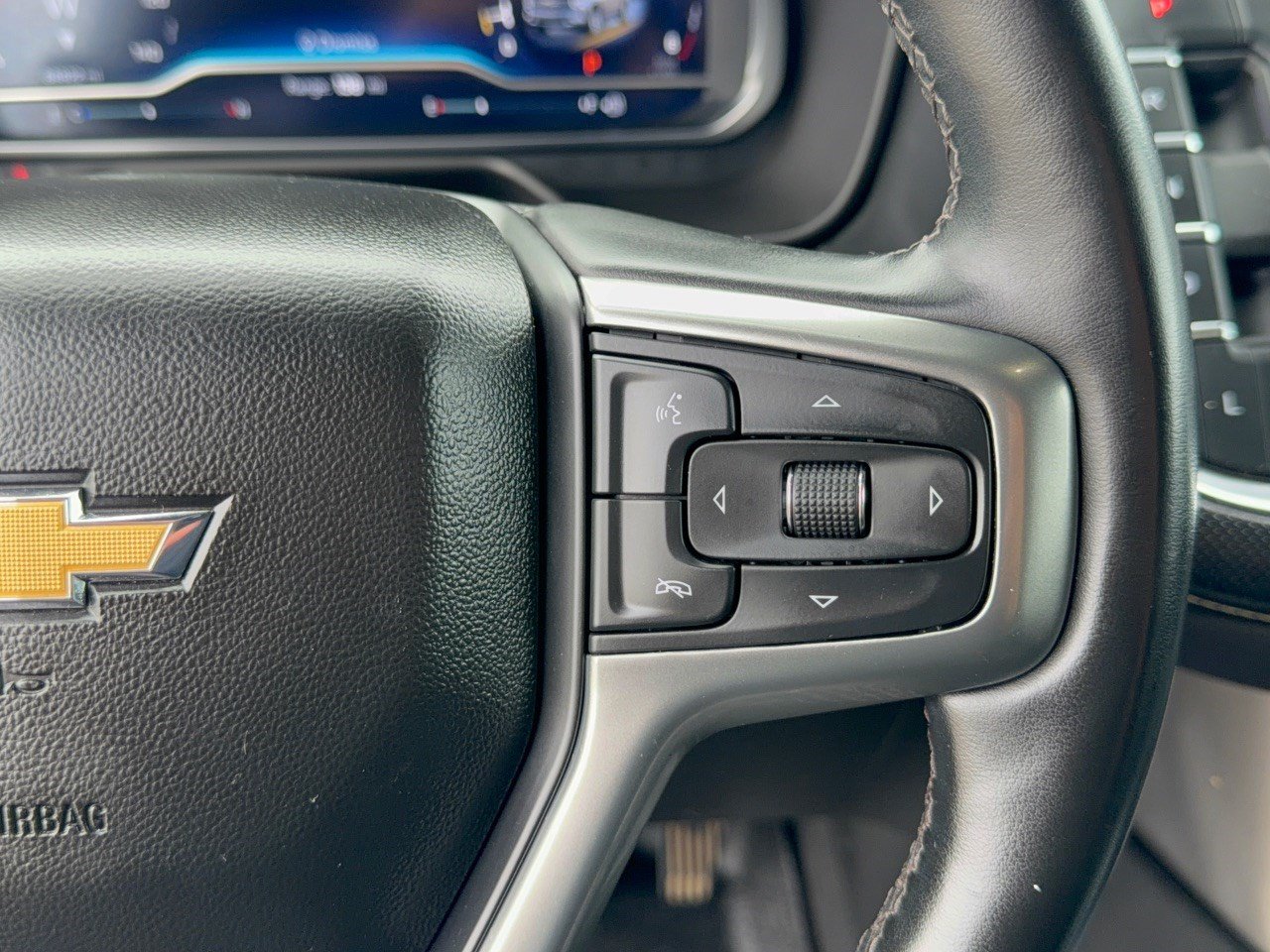 Used 2023 Chevrolet Suburban Premier RWD image 19