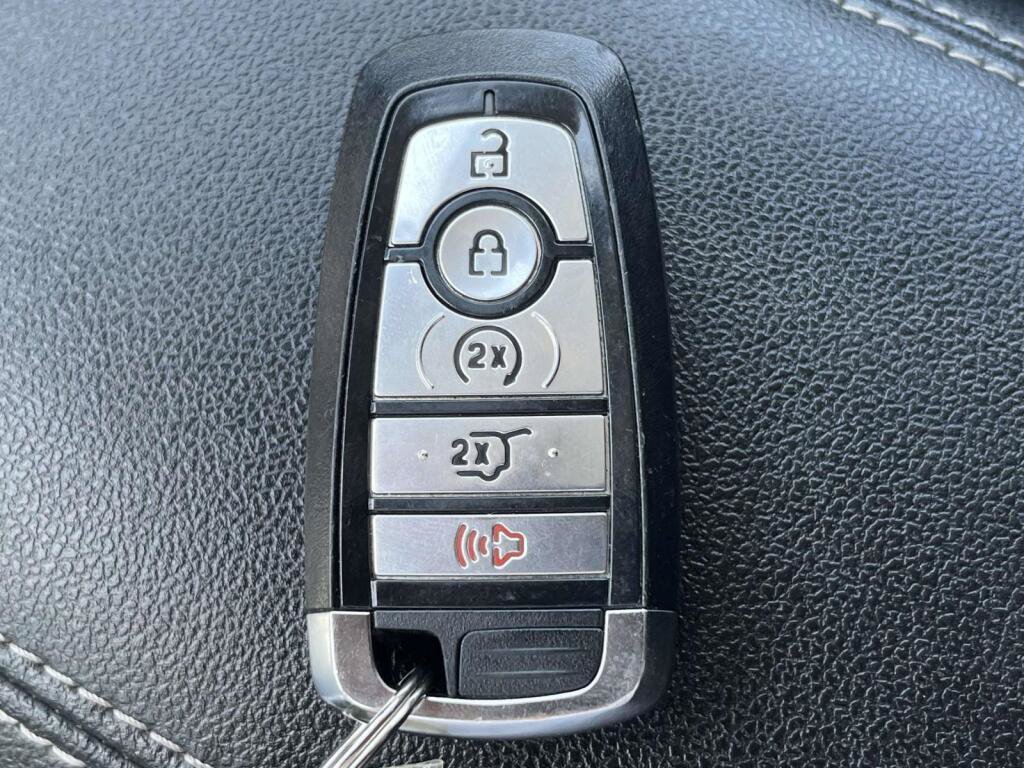 Certified 2024 Ford Escape Platinum AWD/4WD image 4