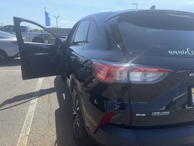 Certified 2021 Ford Escape SE w/ SE Sport Appearance Package image 6