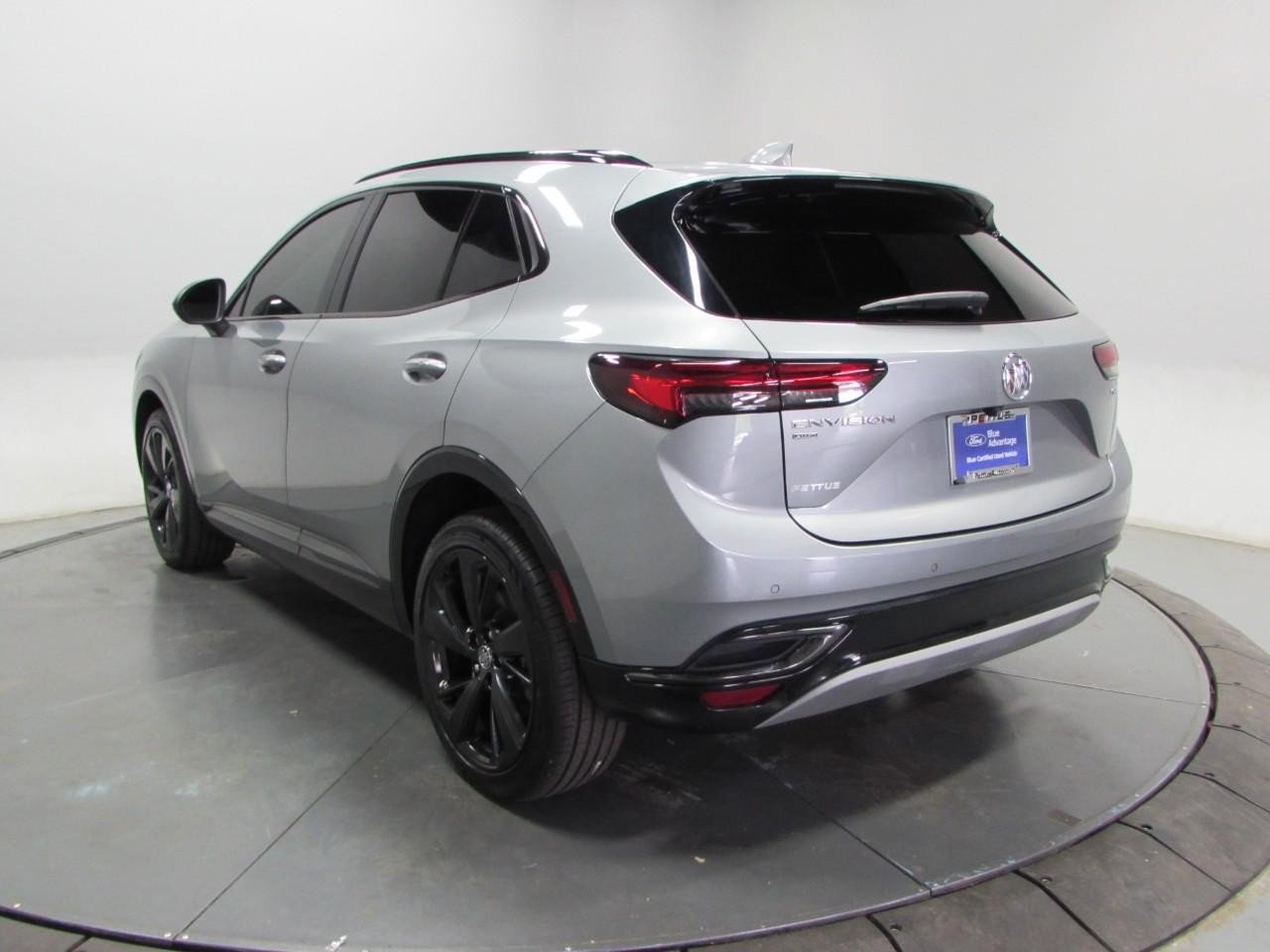 Used 2023 Buick Envision Essence w/ Sport Touring Package AWD/4WD image 5