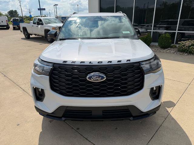 Certified 2026 Ford Explorer ST-Line AWD/4WD image 2