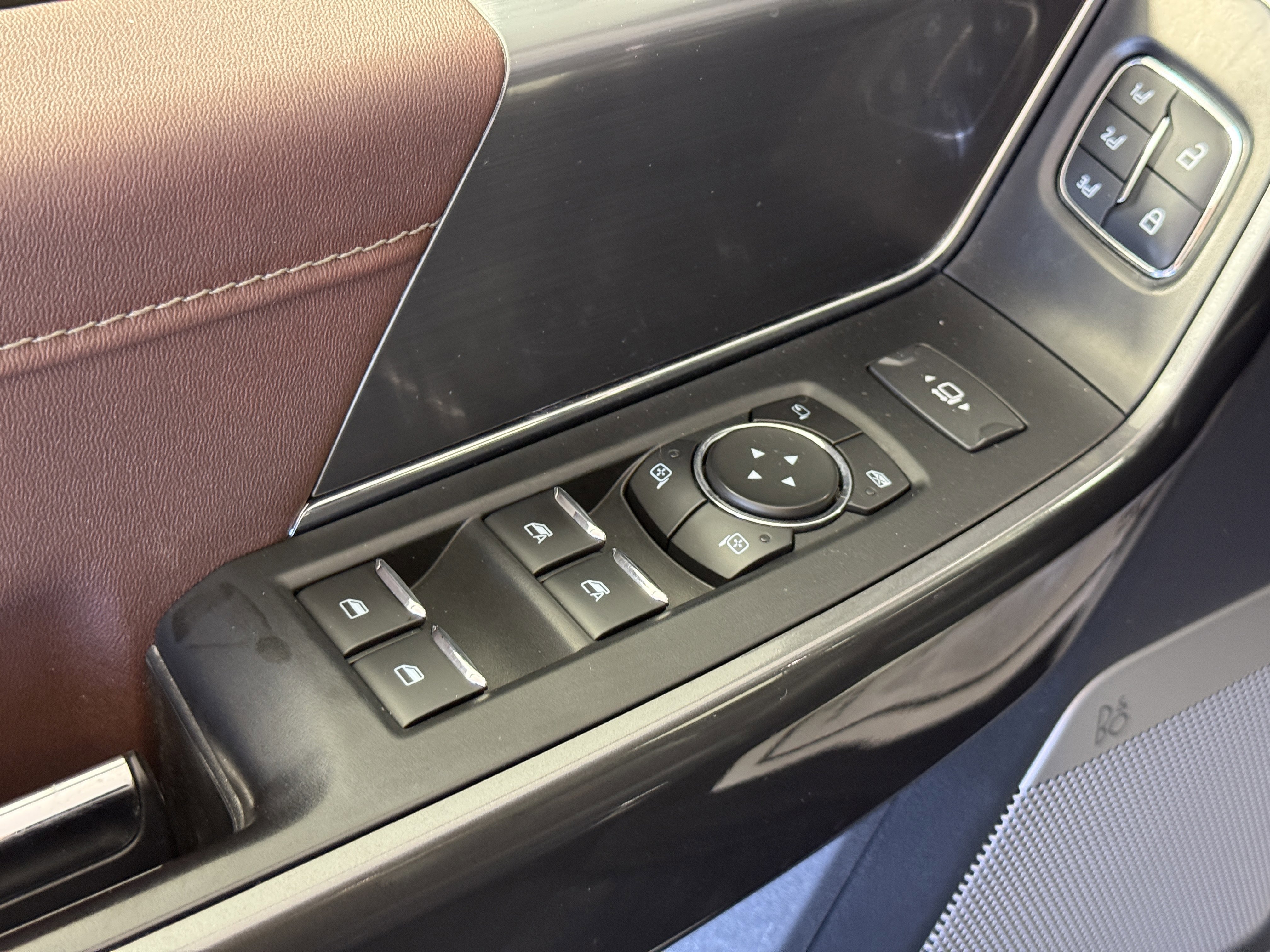 Certified 2022 Ford F150 Lariat w/ Equipment Group 502A High image 15