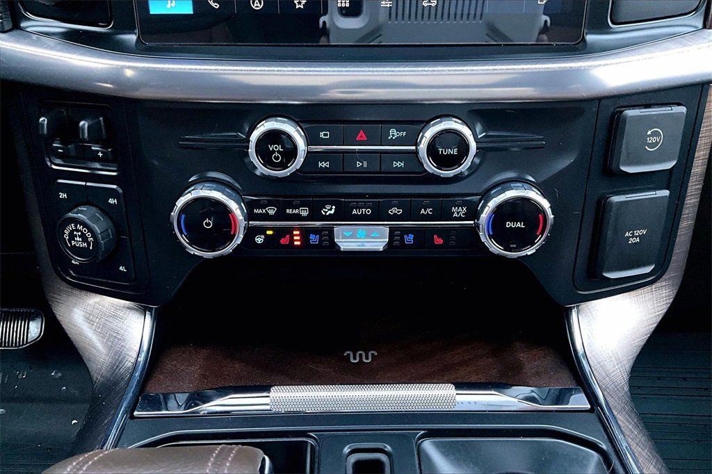 Certified 2025 Ford F150 King Ranch image 32