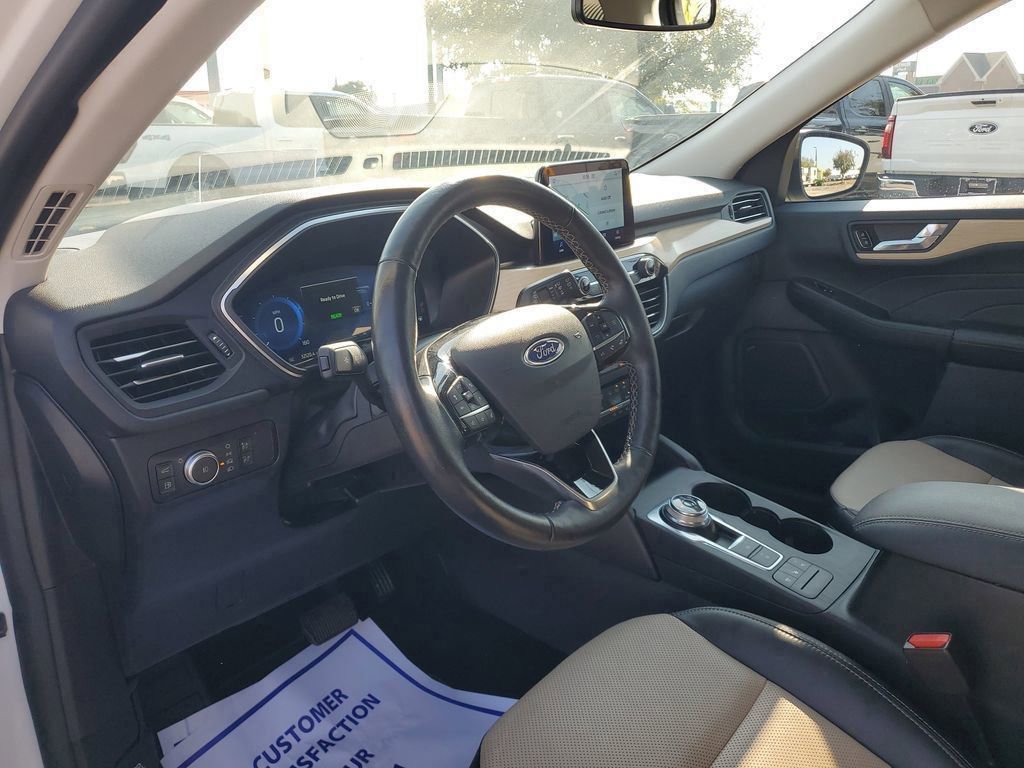 Certified 2021 Ford Escape Titanium w/ Titanium Elite Package image 17