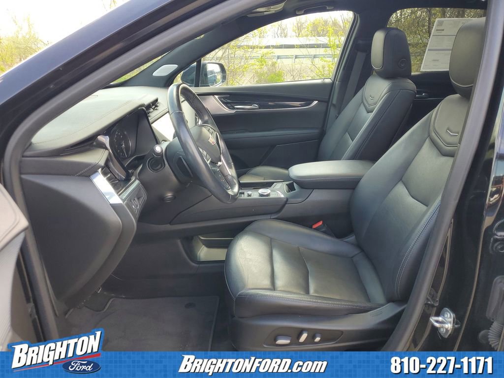 Used 2020 Cadillac XT5 Premium Luxury w/ LPO, Floor Liner Package AWD/4WD image 11