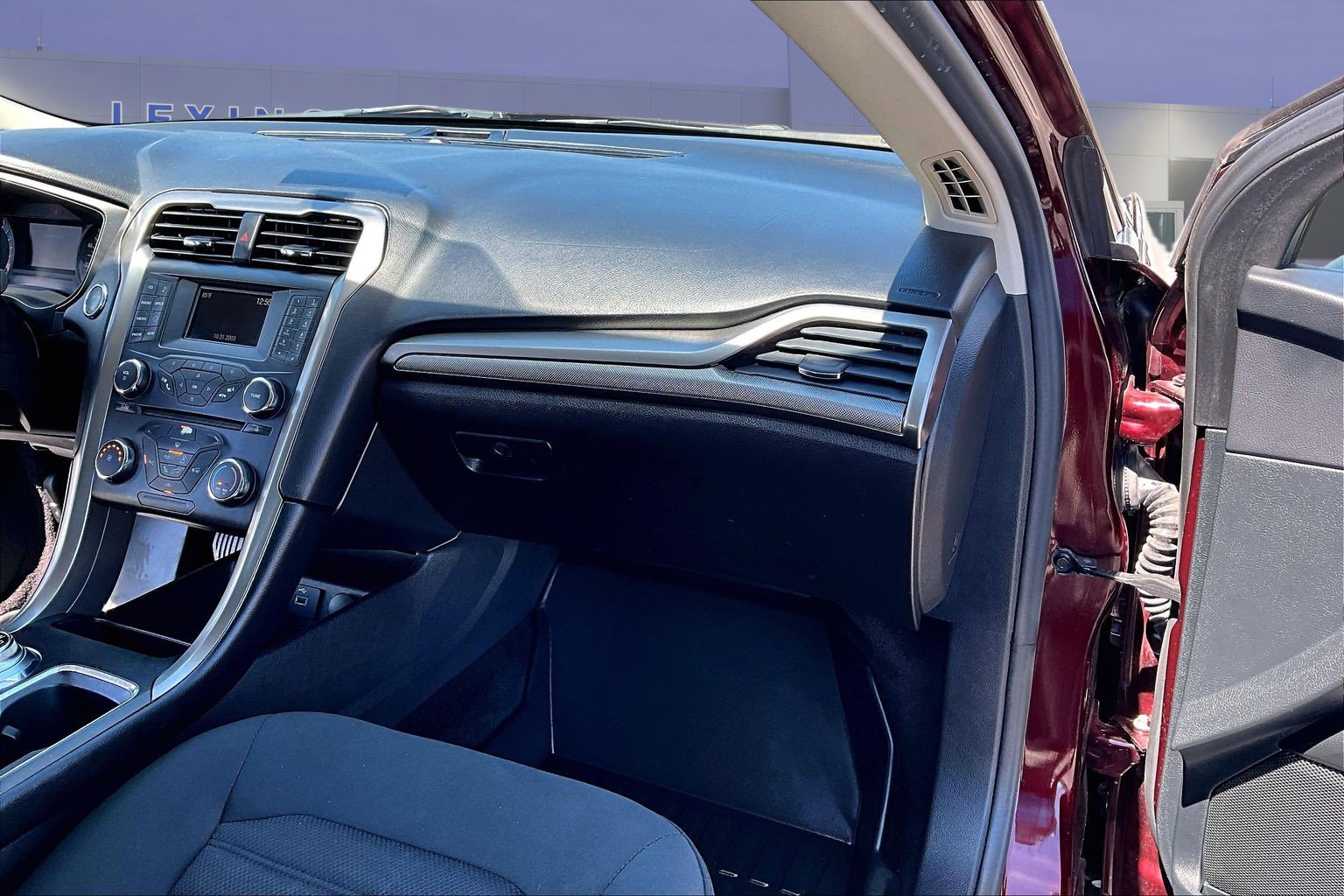 Certified 2017 Ford Fusion SE FWD image 26