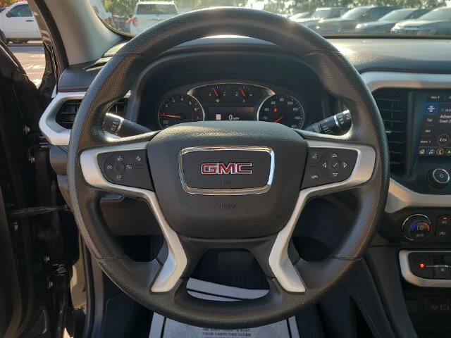 Used 2023 GMC Acadia SLE w/ Driver Convenience Package FWD image 29