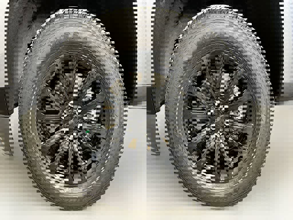 Used 2022 GMC Canyon Elevation w/ Elevation Premium Package image 8