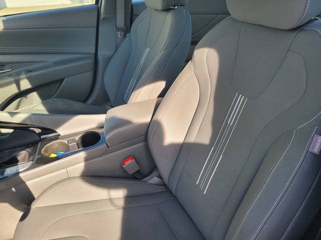 Used 2021 Hyundai Elantra SEL w/ Convenience Package FWD image 13