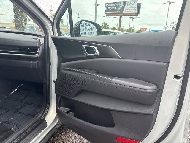 Used 2025 Kia Carnival SX FWD image 26