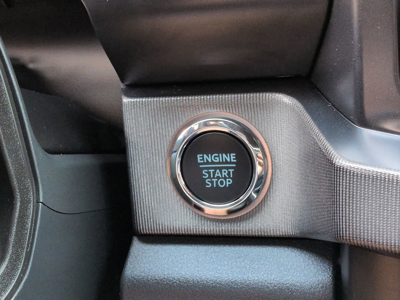 Certified 2026 Ford F250 Platinum w/ Tremor Off-Road Package image 27