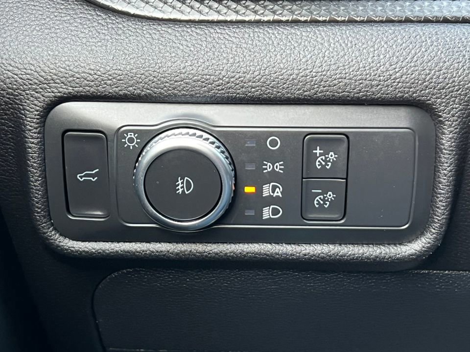 Certified 2022 Ford Explorer ST-Line w/ Class IV Trailer Tow Package image 25