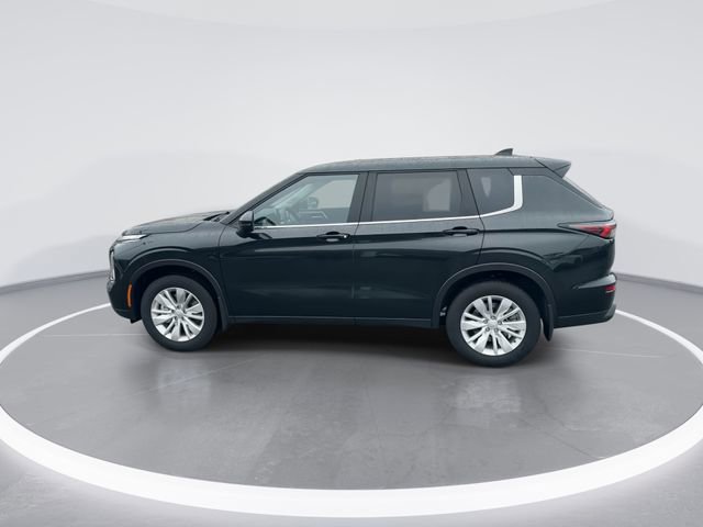Used 2025 Mitsubishi Outlander ES FWD image 4