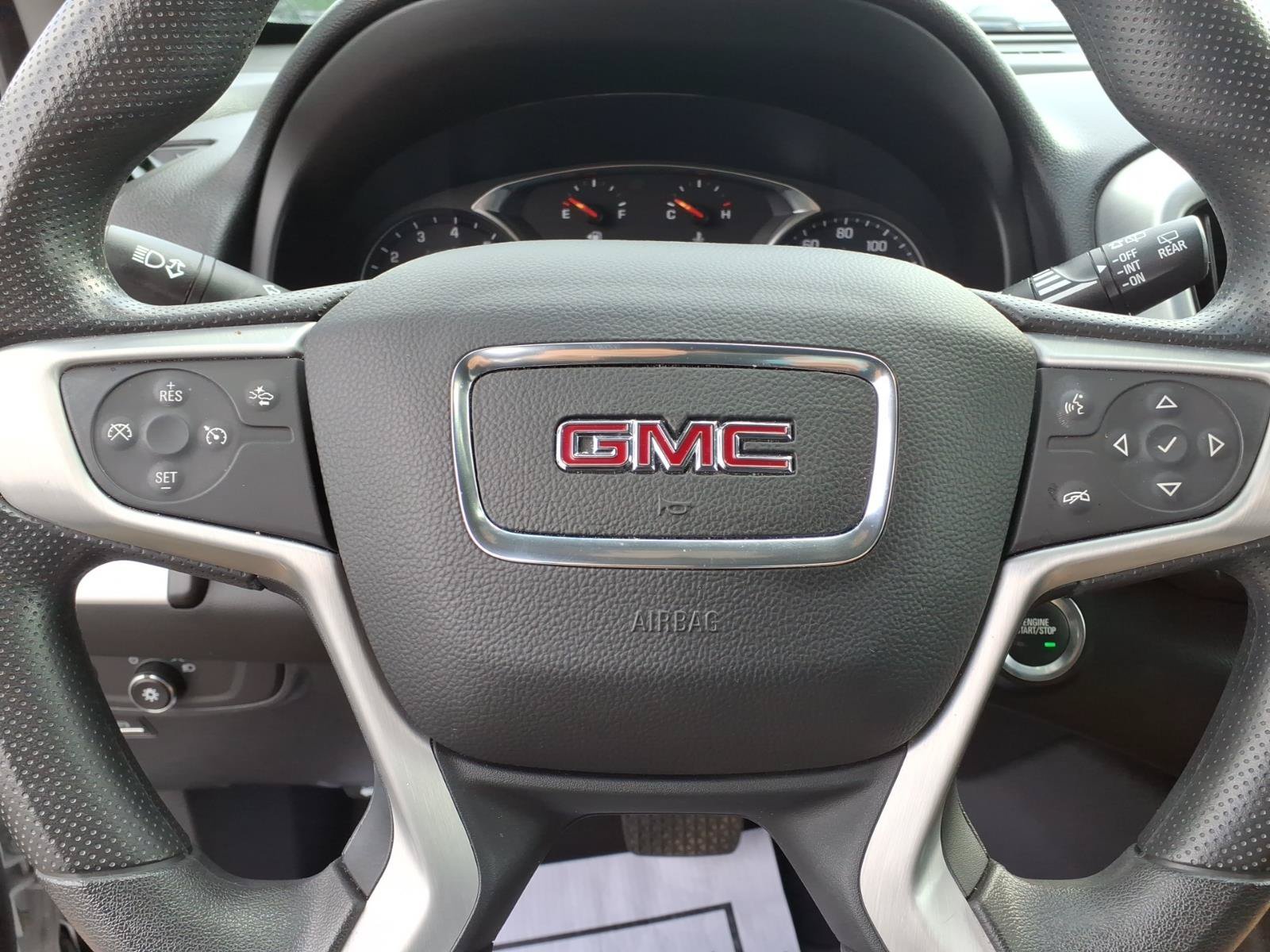 Used 2024 GMC Terrain SLE w/ Driver Convenience Package FWD image 16