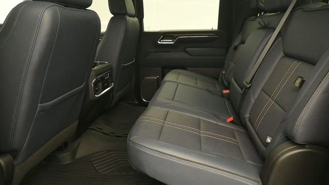 Used 2024 Chevrolet Silverado 2500 High Country w/ High Country Premium Package AWD/4WD image 11